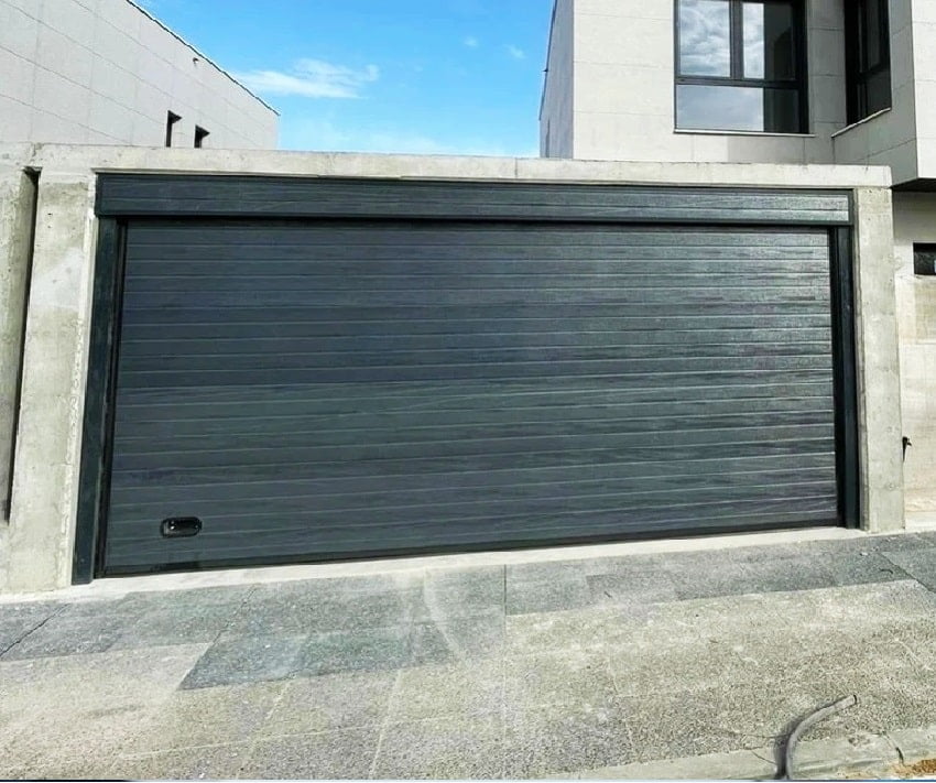 PUERTAS DE GARAJE EN VALENCIA